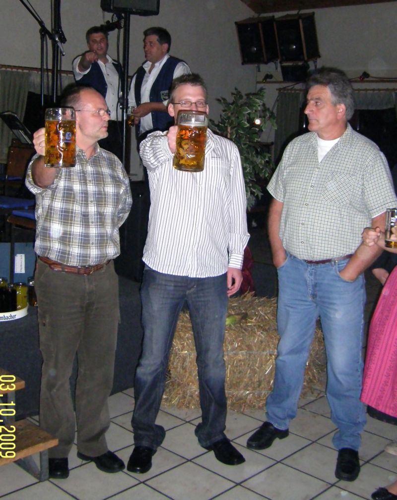 13 Juergen begutachtet die Konkurenz