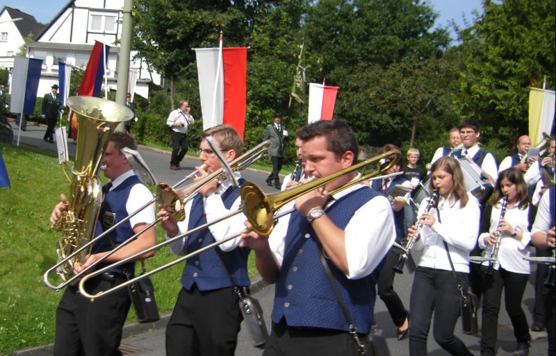 08 Marsch zum Schuetzenhaus