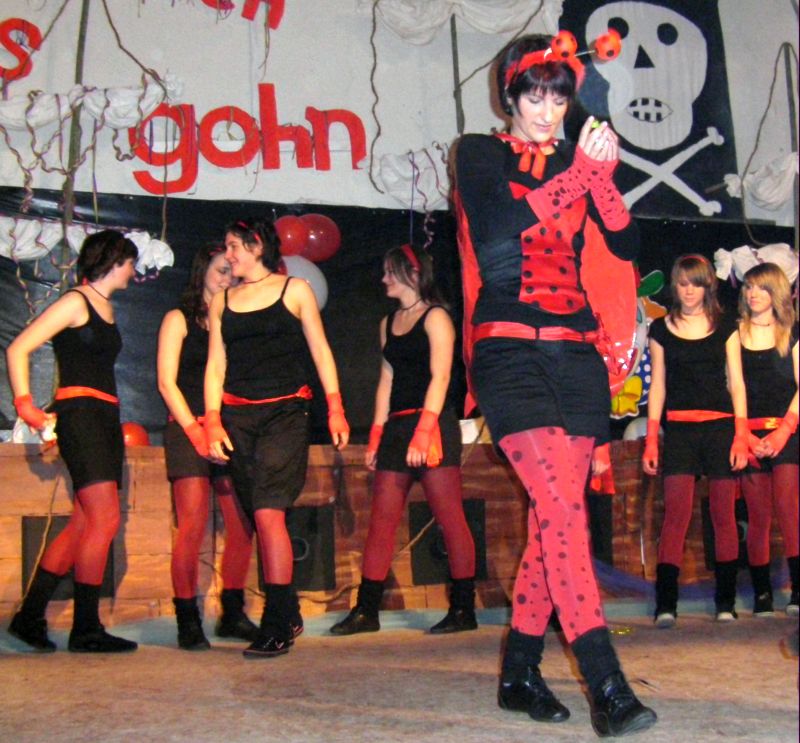 10 Tanzguppe